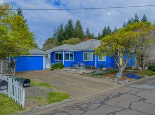 1070 W 11th St, Coquille, OR 97423