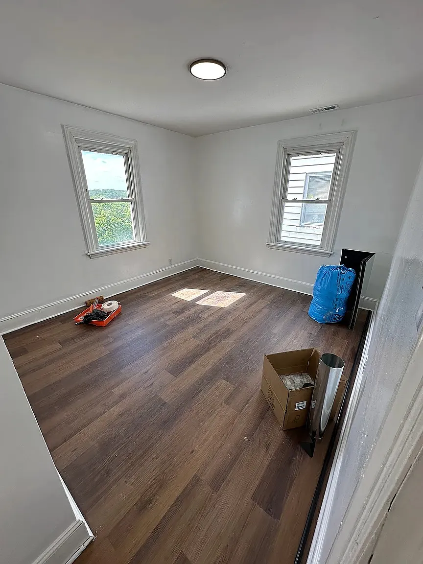 3 Bed 1 Bath — Photo 3
