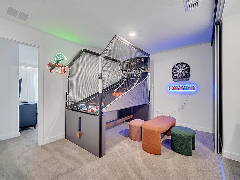 3205 Energy Dr — Photo 32