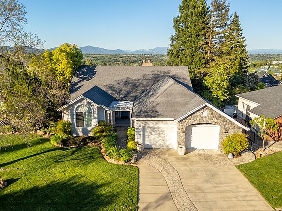 2nd image of 3126 Riesling Path