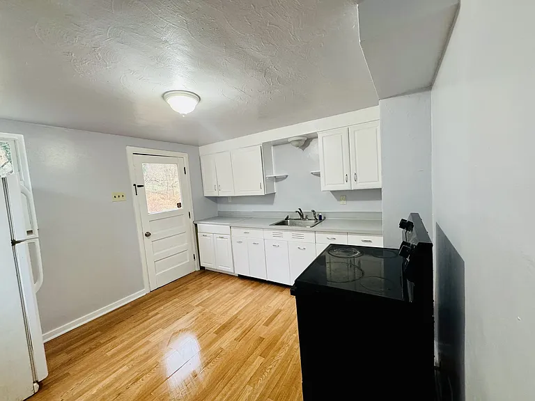 428 Hochberg Rd #2 — Photo 3