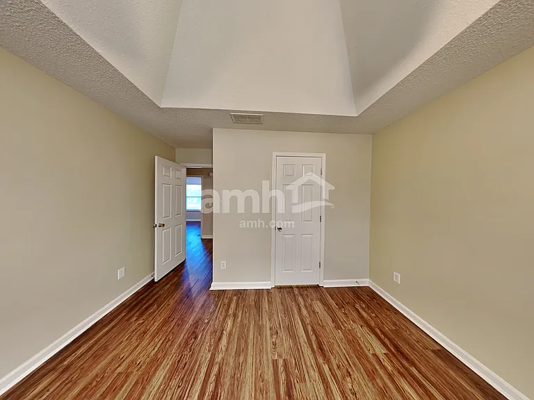 4654 Grove Ct — Photo 9