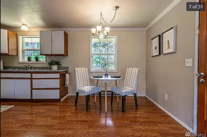 1031 NE Larson Blvd — Photo 9