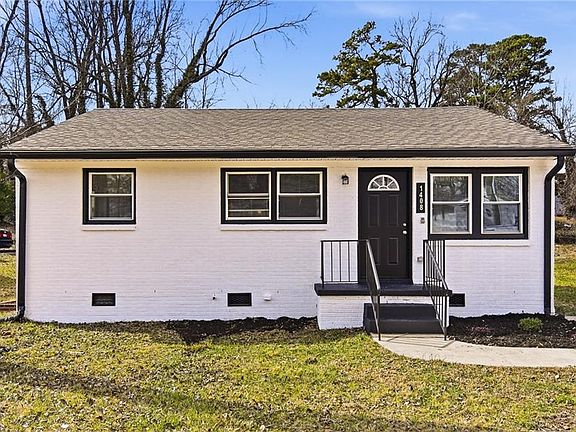 3rd image of 1408 Willow Rd