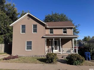 2711 N 2nd St, Clinton, IA 52732
