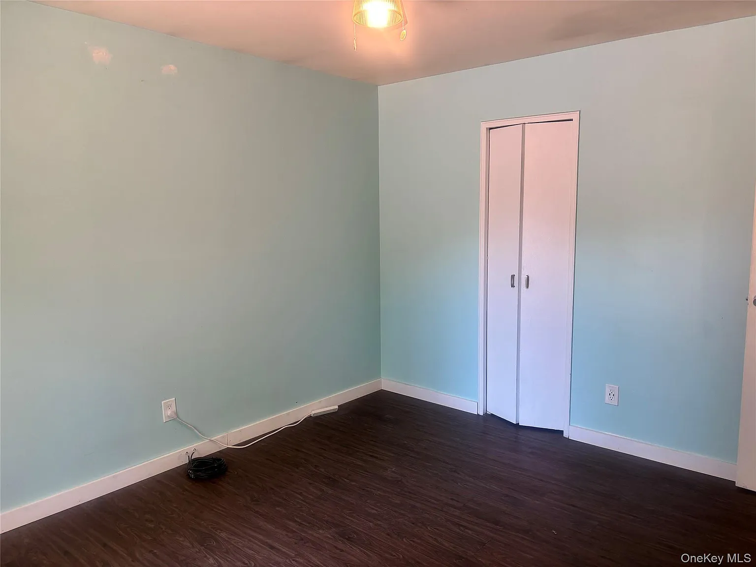 3 bed, 1.5 bath, 1032 sqft, $3,700 — Photo 3
