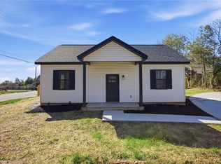 216 S Stribling St, Seneca, SC 29678