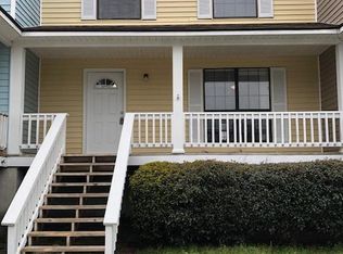 912 W Pine St, Hinesville, GA 31313