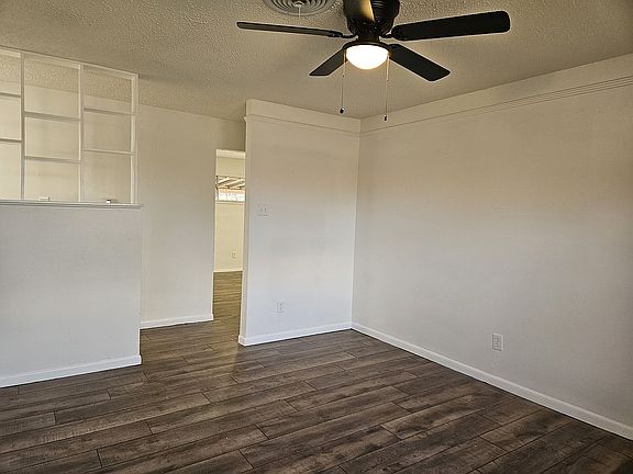 5th image of 901 Jerry Ln