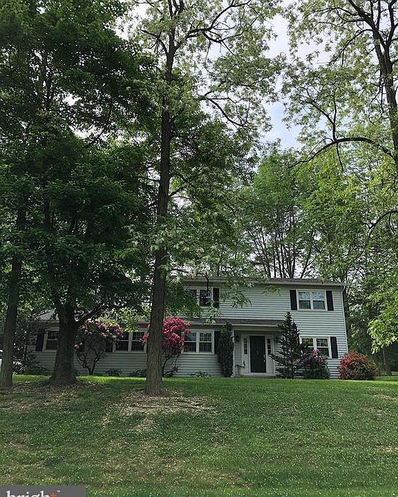 1st image of 810 N Crescent Ave