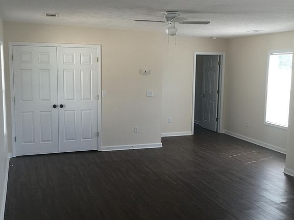4th image of 158 Graduate Hill Dr