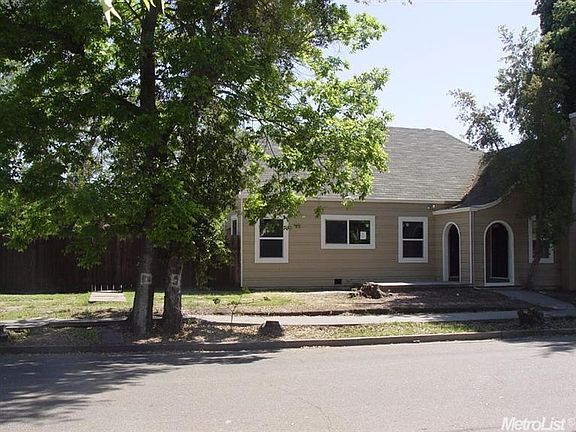 3rd image of 904 N Columbia Ave