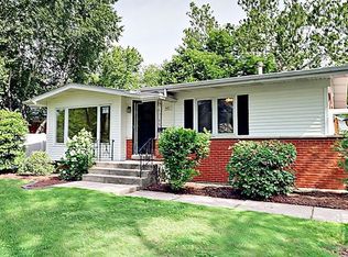 927 W Terrace Dr, Glenwood, IL 60425