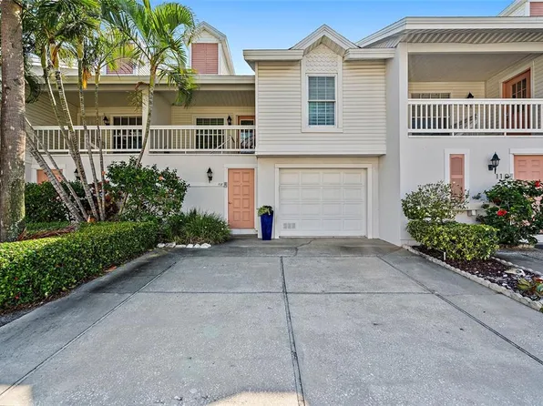108 Sun Isle Cir #12, Saint Petersburg, FL 33706