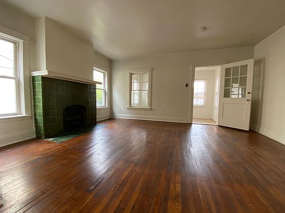 3rd image of 4127 Murray Ave #266