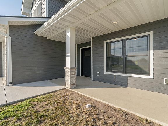 4th image of 409 Sunflower Ct