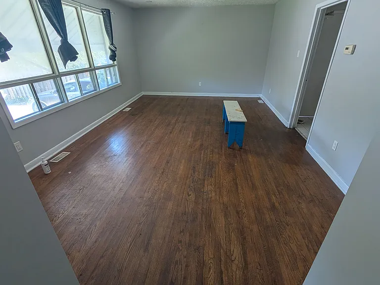 7084 Minotola Ave — Photo 2