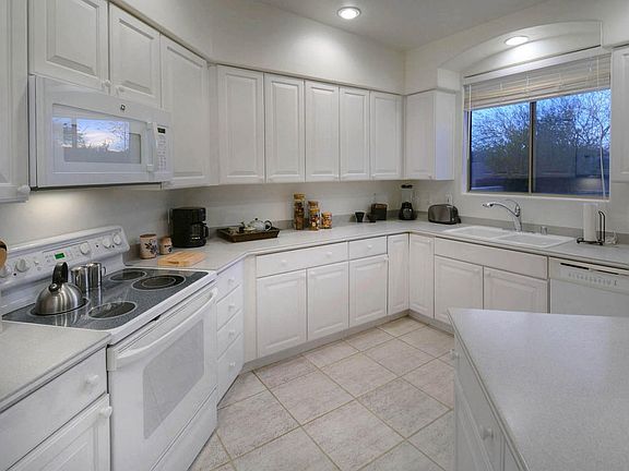 5th image of 11907 N Monterra Vista Dr
