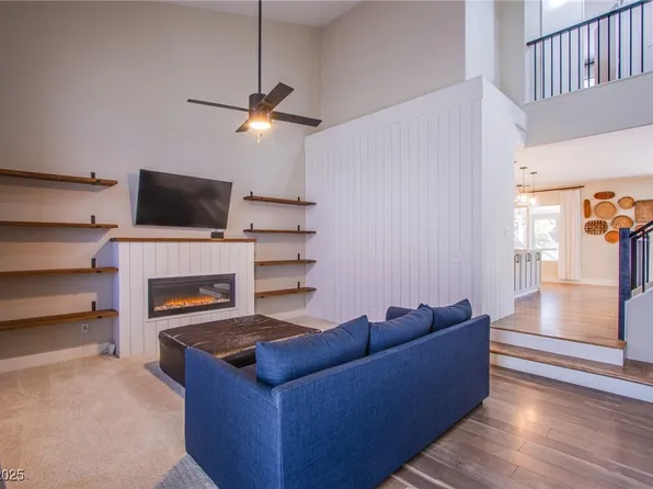 1508 Silver Knoll Ave, Las Vegas, NV 89123