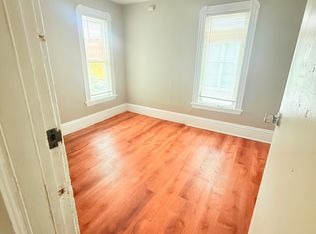 2401 Ferrant Pl, Minneapolis, MN 55411