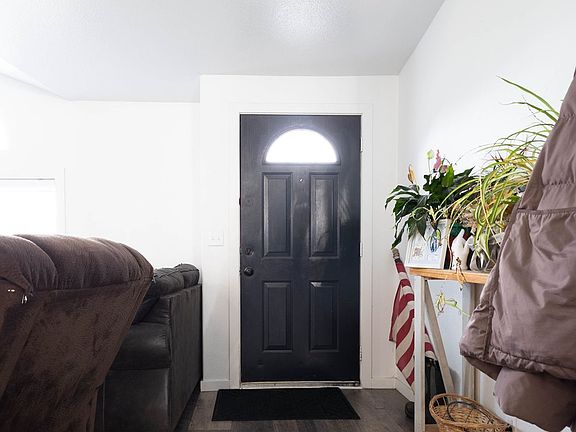 3rd image of 81371 N Golda Rd