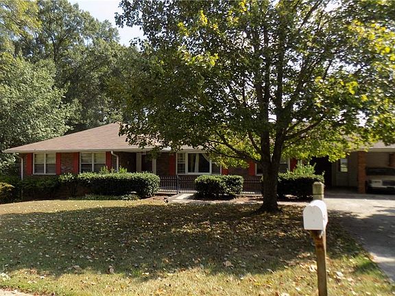 2nd image of 3599 Lakeshore Dr SW