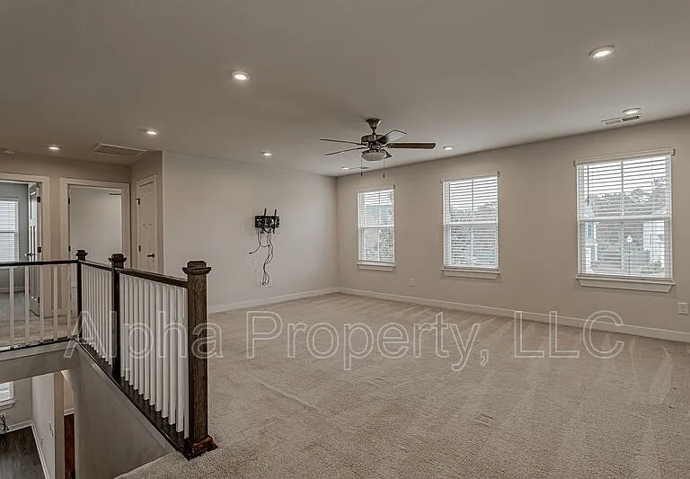 921 Saint Elmos Ct — Photo 18