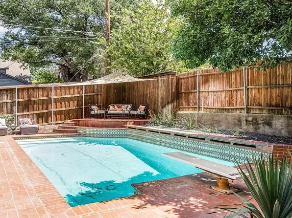9805 Estate Ln, Dallas, TX 75238