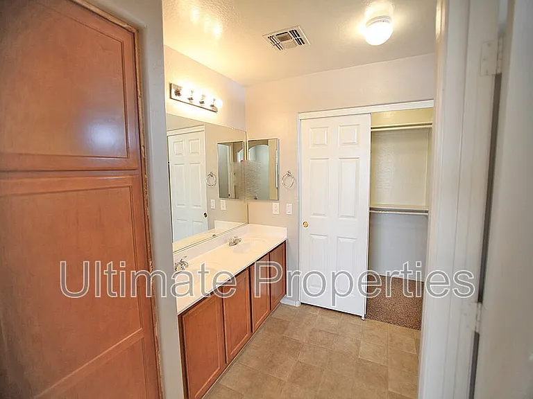 21983 W Gardenia Dr — Photo 24