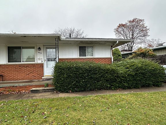 2nd image of 1610-1612 Greenview Dr #Ann