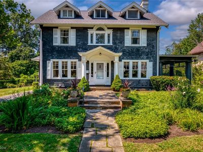2178 S Overlook Rd, Cleveland Heights, OH, 44106