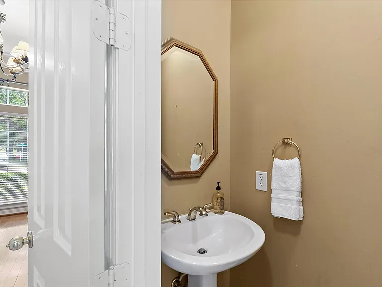 2923 Zachary Bend Ln — Photo 16