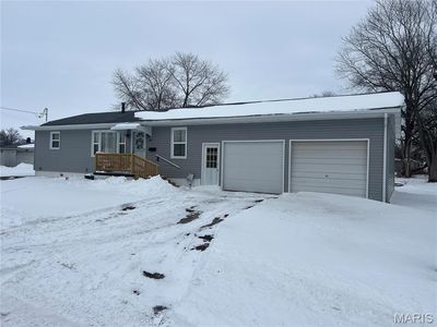818 S Franklin St, Litchfield, IL, 62056