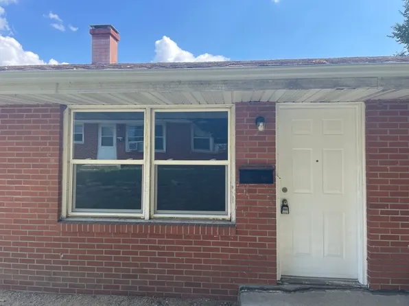 725 S 5th St #4, Rockford, IL 61104