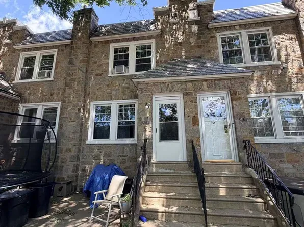 3229 Wellington St, Philadelphia, PA 19149