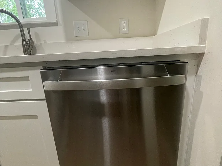 2405 Tamarac Dr — Photo 25