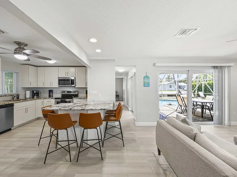1710 SW 4th Ave — Photo 8