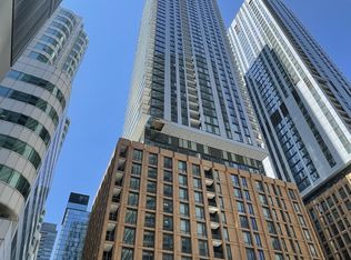 8 Widmer St #801, Toronto, ON M5V 0W6