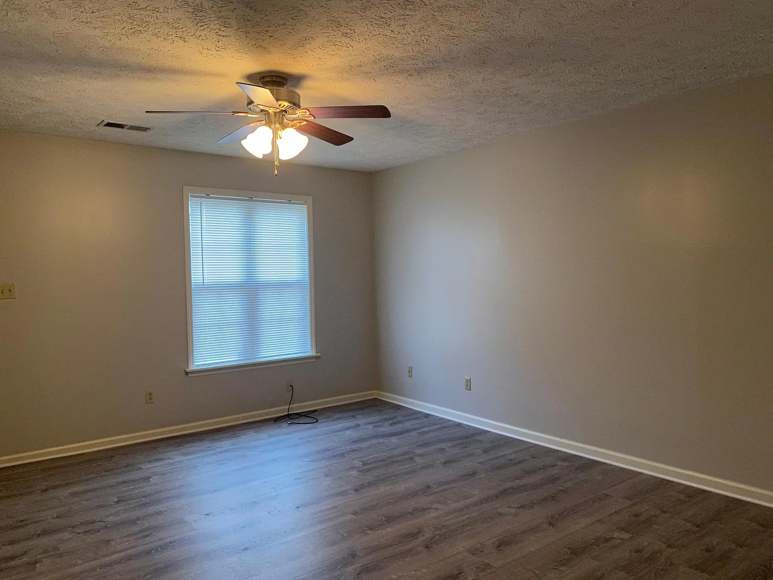 13 Rushwood Dr — Photo 3