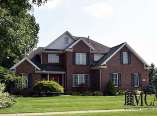 1441 Pearl Rd, Temperance, MI 48182