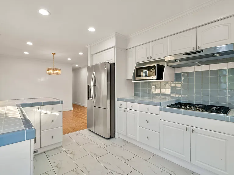 430 Monaco Ave — Photo 5
