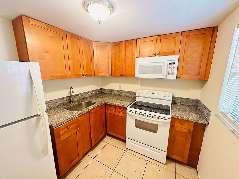 1st image of 15600 NW 7th Ave APT 512
