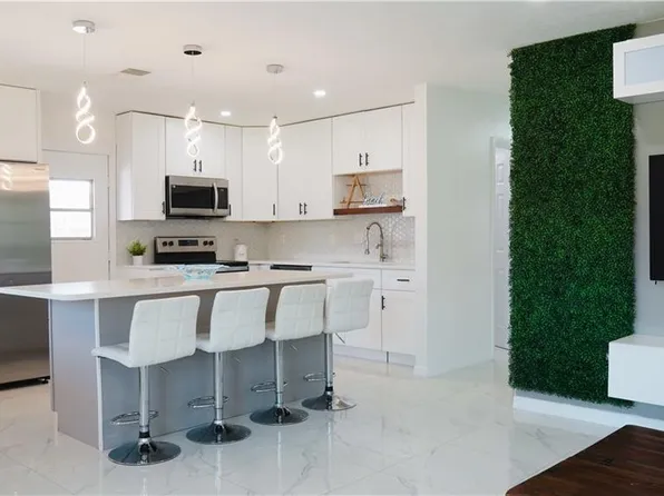 759 100th AVE N, NAPLES, FL 34108