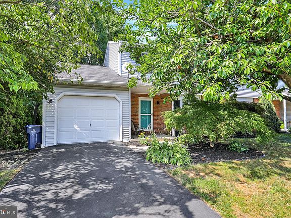 3rd image of 1773 Acorn Dr