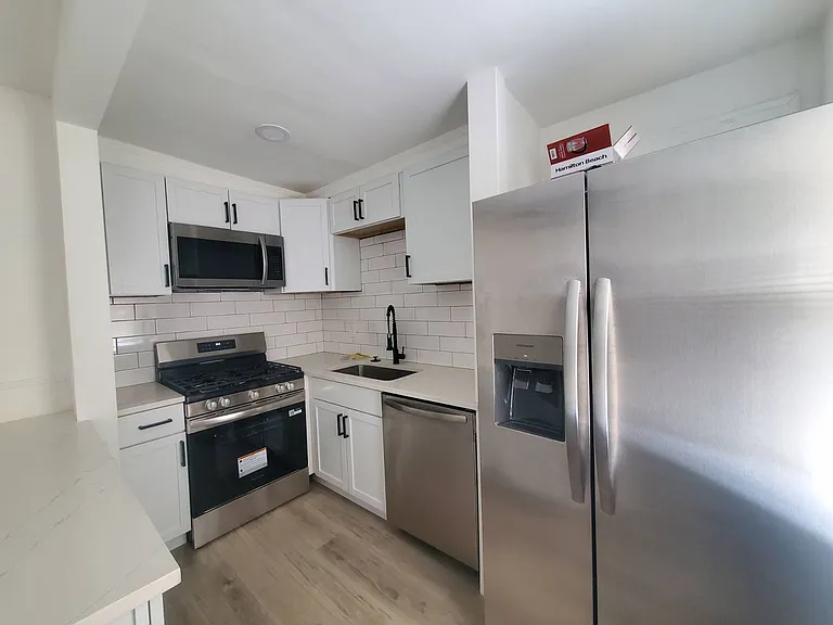 13407 Puritas Ave — Photo 14