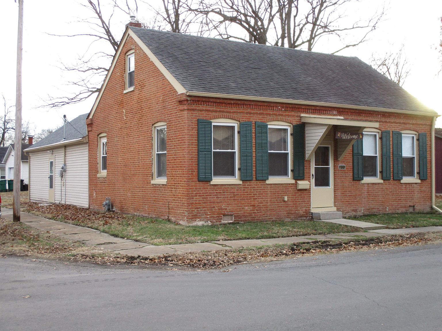 200 W South St, Mascoutah, IL 62258 | Zillow