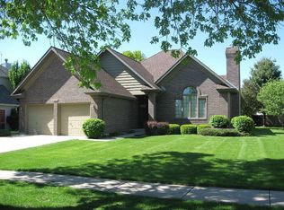 1109 Kensington St, Shorewood, IL