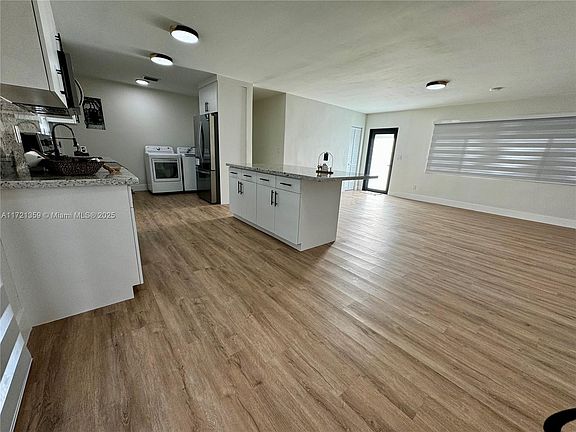 5th image of 20425 NW 25th Ct