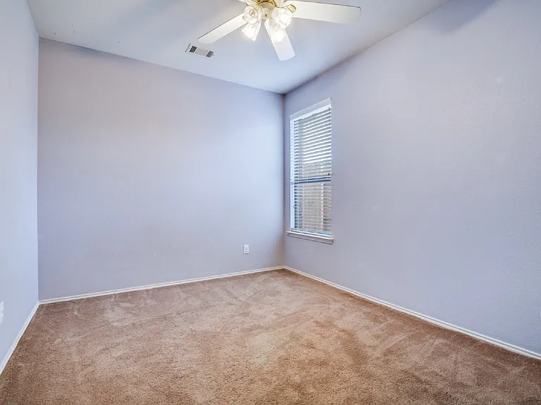 3646 Hawthorne Trl — Photo 20