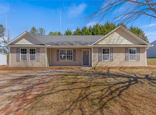 144 Falcon Ridge Dr, Boiling Springs, SC 29316